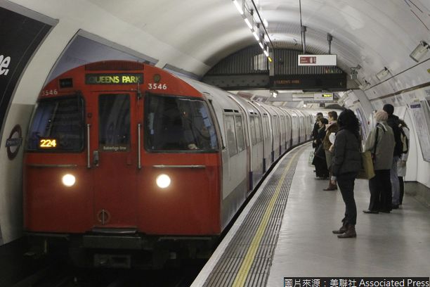倫敦交通運輸工會與資方涉糾紛談判破裂，擬與12月6日進行24小時罷工，並與南方鐵路工業行動重疊，屆時料影響倫敦交通運輸。 （圖片來源：美聯社 Associated Press）