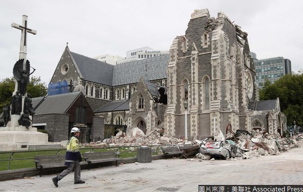 New Zealand Earthquake 2011 Comparison